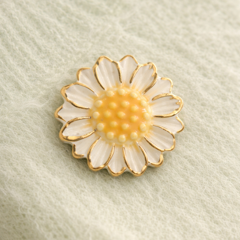 Margarétka - porcelánová brošňa