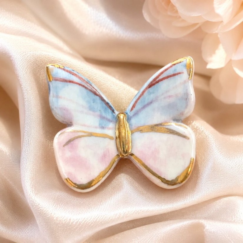 Motýľ - porcelánová brošňa