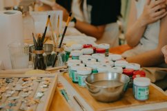 Vyrob si svoju porcelánovú brošňu doma - DIY balíček