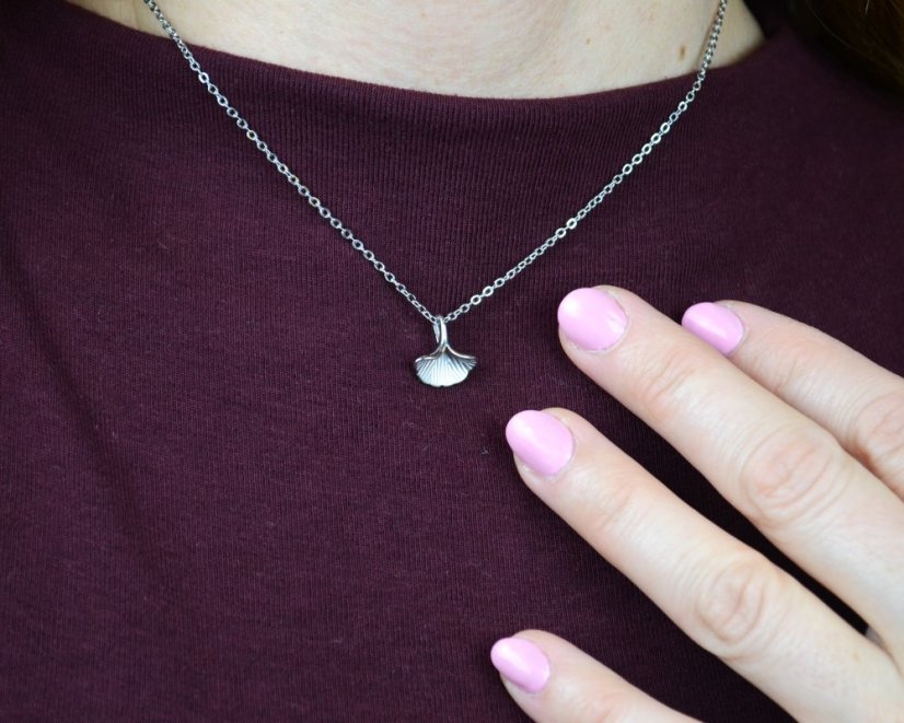 Ginko - náhrdelník s príveskom z chirurgickej ocele