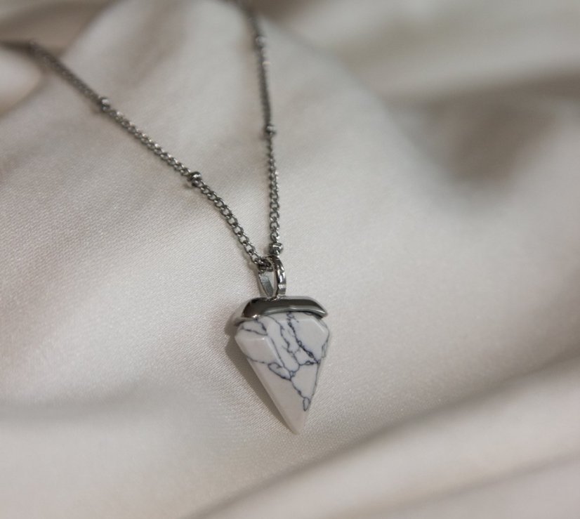 Náhrdelník HOWLIT HERO OF PATIENCE strieborný