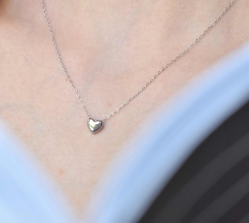 Romance - dámsky strieborný náhrdelník so srdiečkom - Farba: Zlaté srdiečko