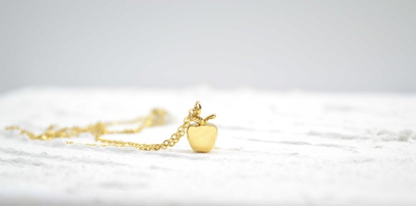 Jabĺčko - dámsky náhrdelník z chir. ocele