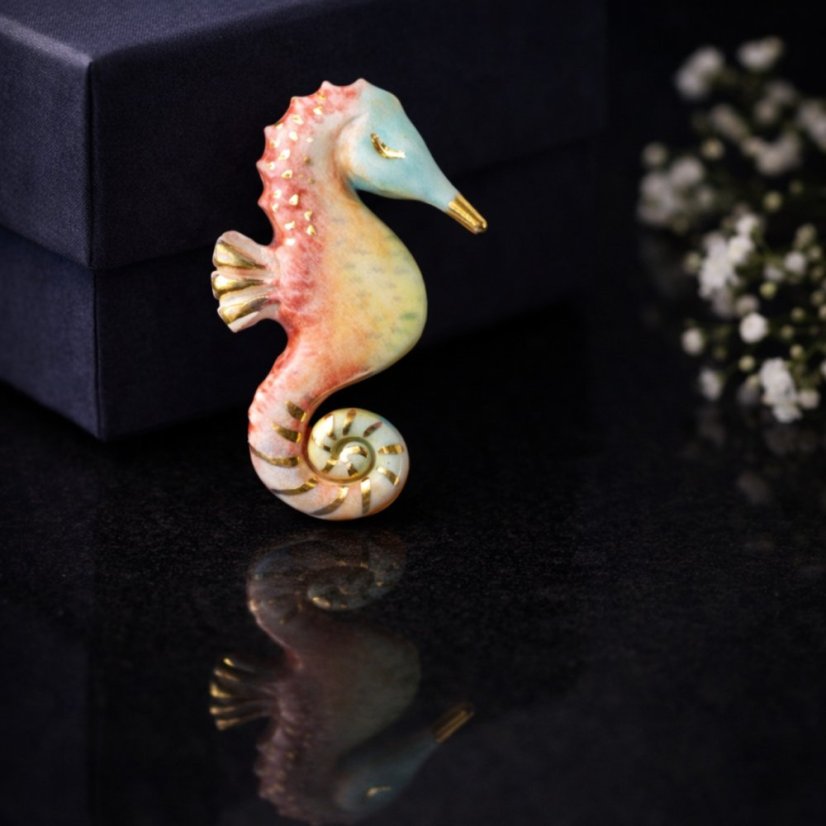Morský koník červený - porcelánová brošňa