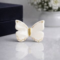 Motýľ - nežný šperk z porcelánu