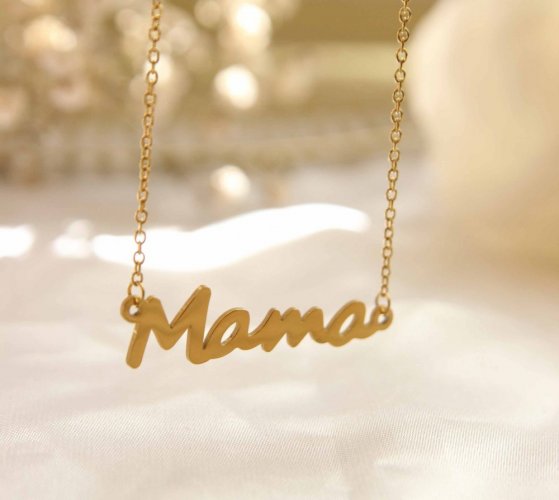 Titánový náhrdelník Mama - Farba: Zlatý