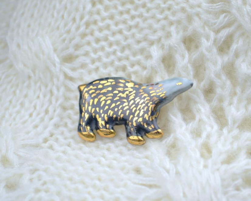 Medveď - brošňa čierna