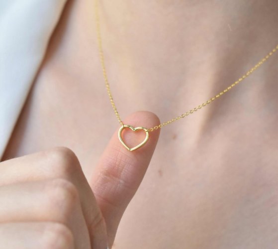 Simply Love - dámsky strieborný náhrdelník so srdiečkom