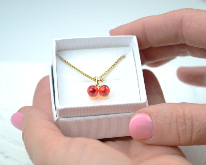 Čerešne - dámsky náhrdelník z chirurgickej ocele